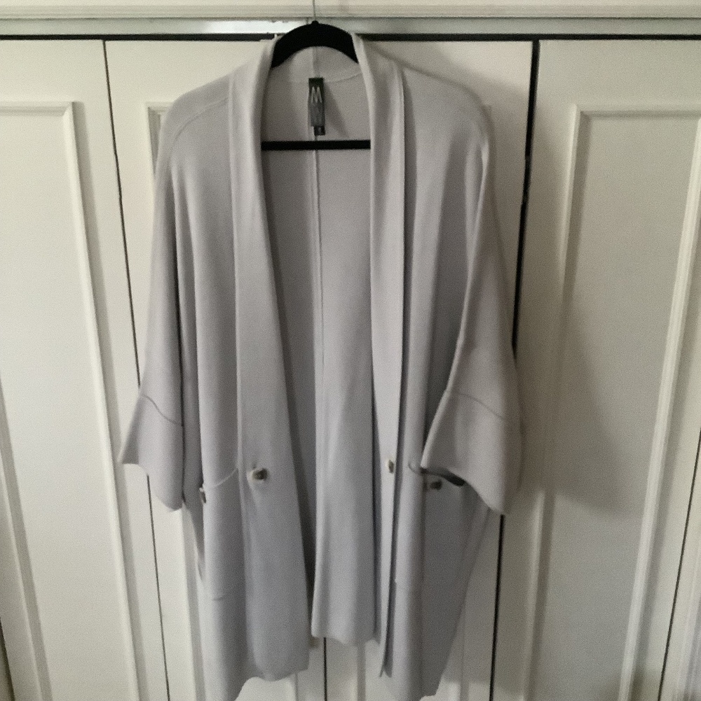 LIKE NEW HIGH QUALITY KNIT TOPPER